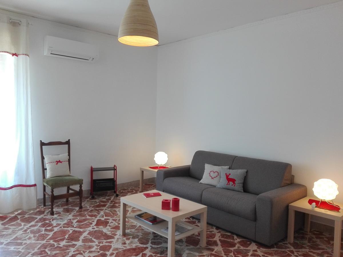 Casa Vacanze Demetra Lägenhet Bagheria Exteriör bild